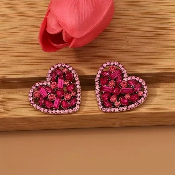 14K Gold Plated Pink Rhinestone Heart Stud Earring NWT - Picture 6 of 6